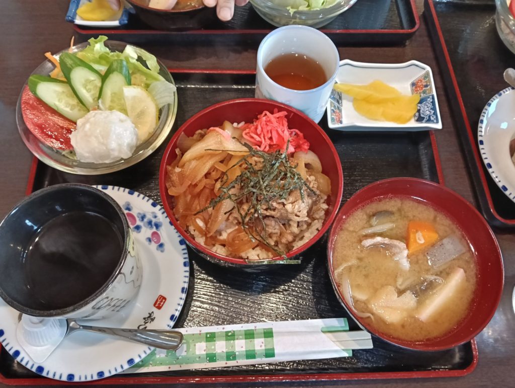 安城市にある喫茶店「葦」でランチしました (2025.10)